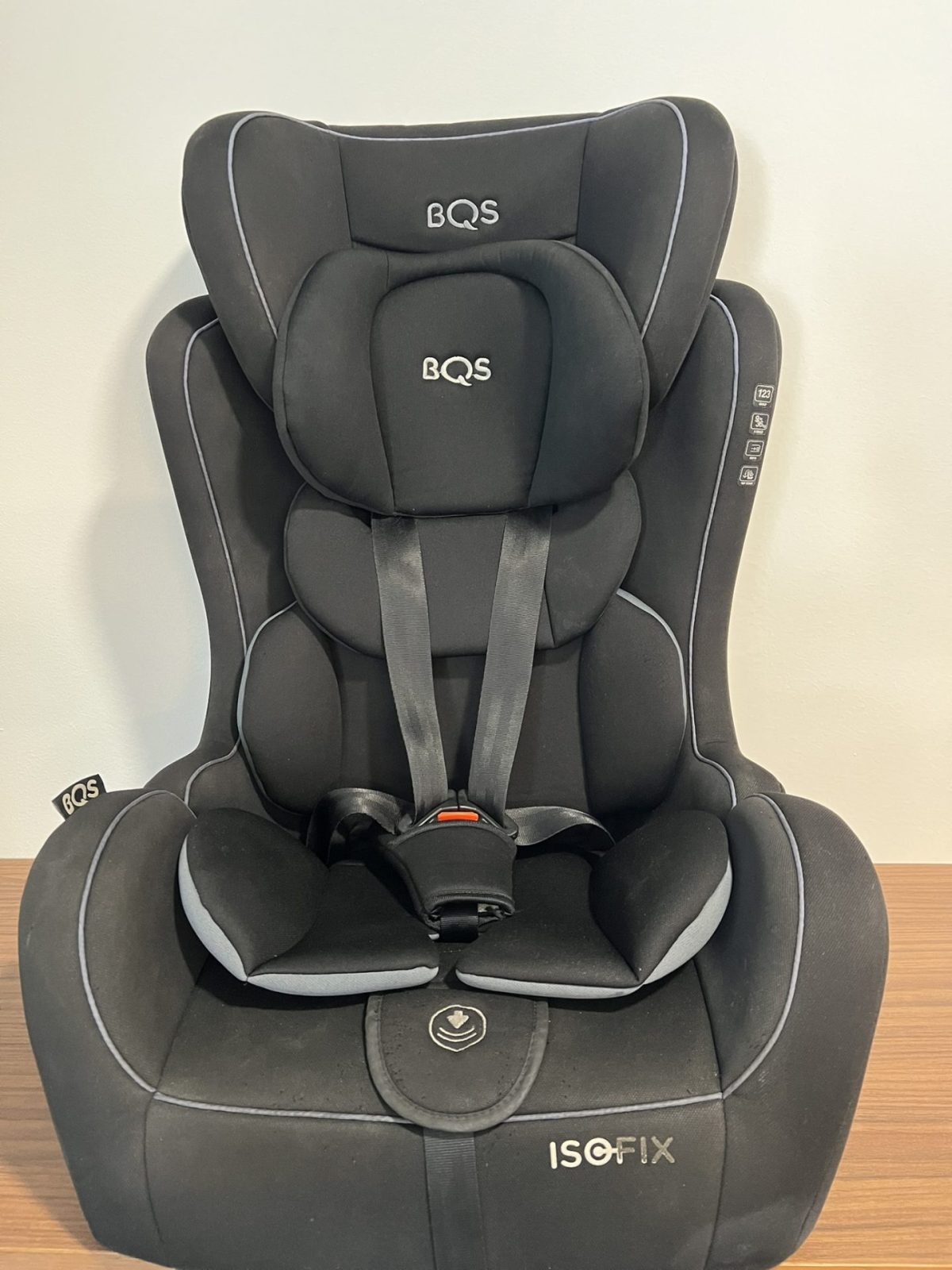 Bílstóll nr. 4 - ISOFIX, fyrir 9-36 kg - Image 1